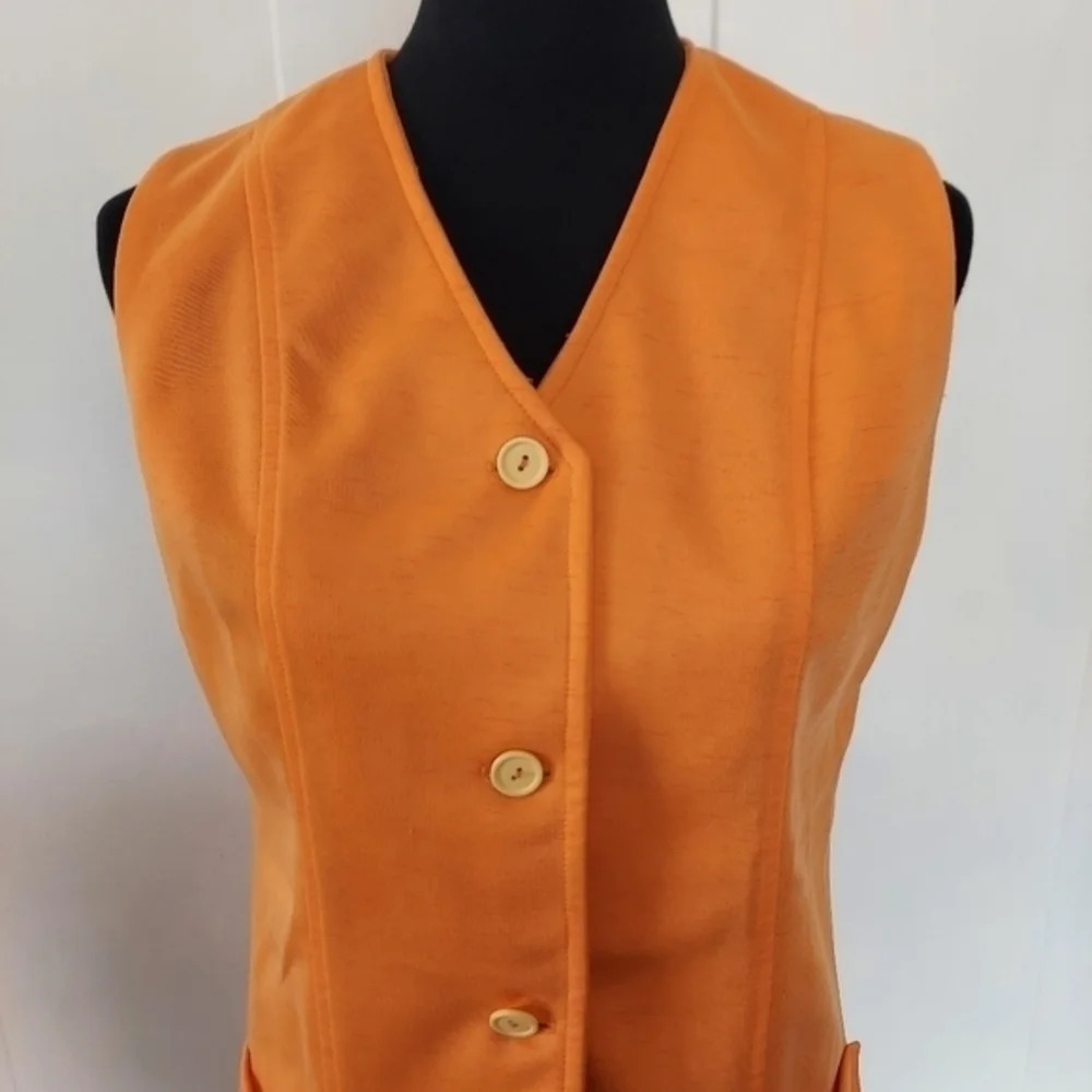 Vintage 60s 70s Ceeb Orange Knit Vest Skirt Set with sunshine yellow‎ buttons - Picture 7 of 14